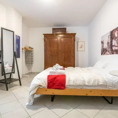 Horse Superior Garden Apartment